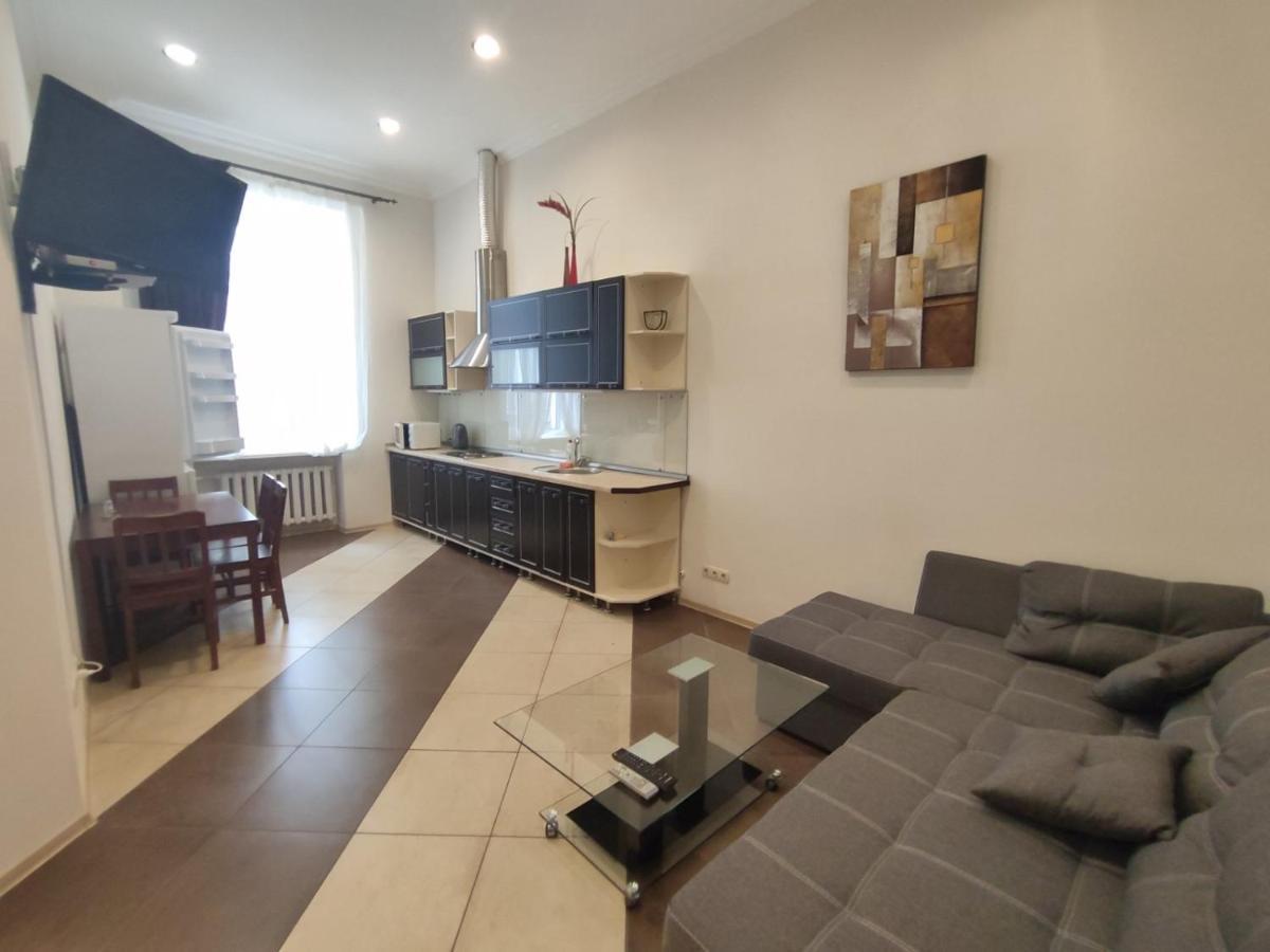 Comfortable Apartment On Mikhaylovskiy Lane เคียฟ ภายนอก รูปภาพ