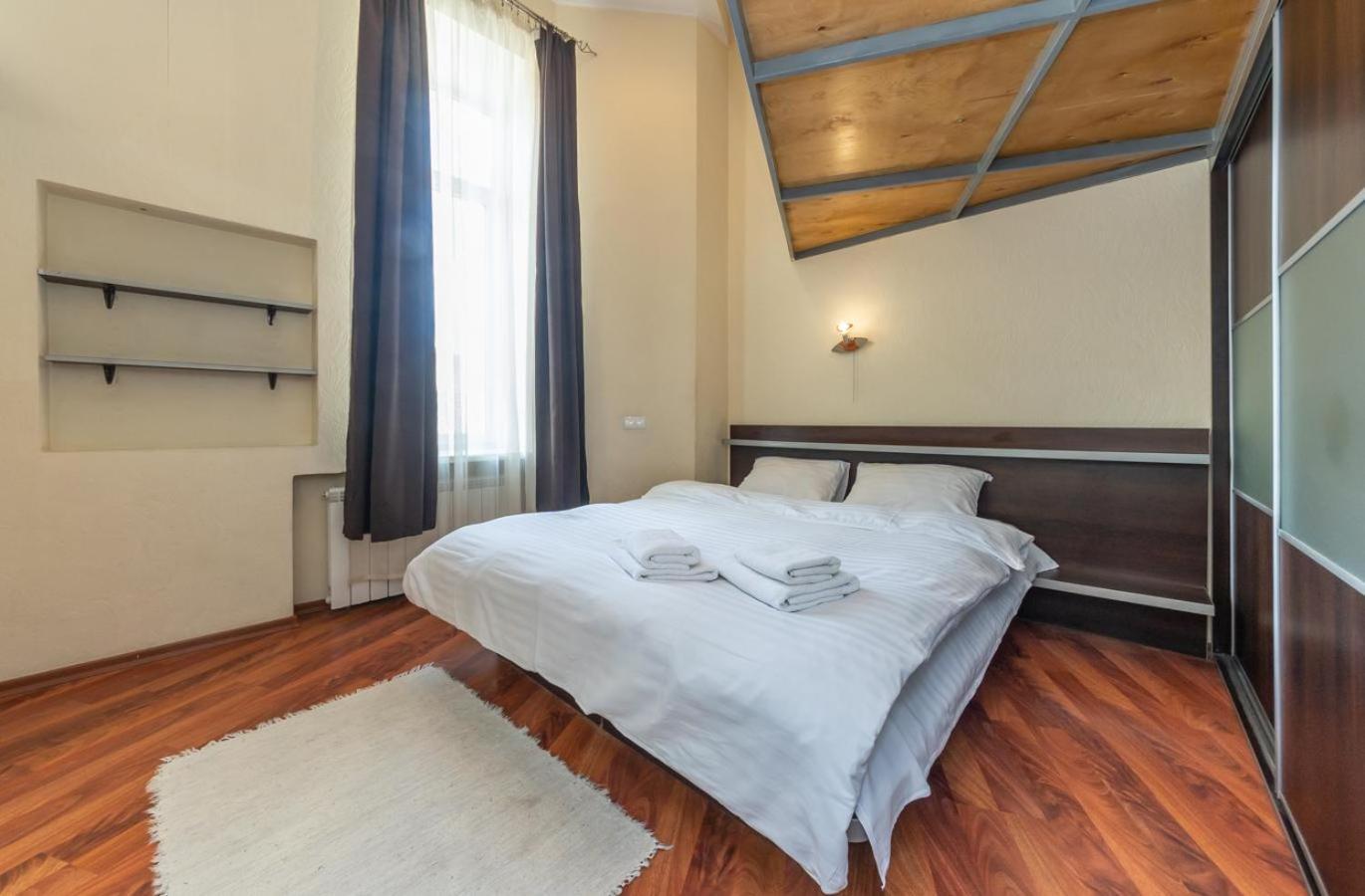 Comfortable Apartment On Mikhaylovskiy Lane เคียฟ ภายนอก รูปภาพ