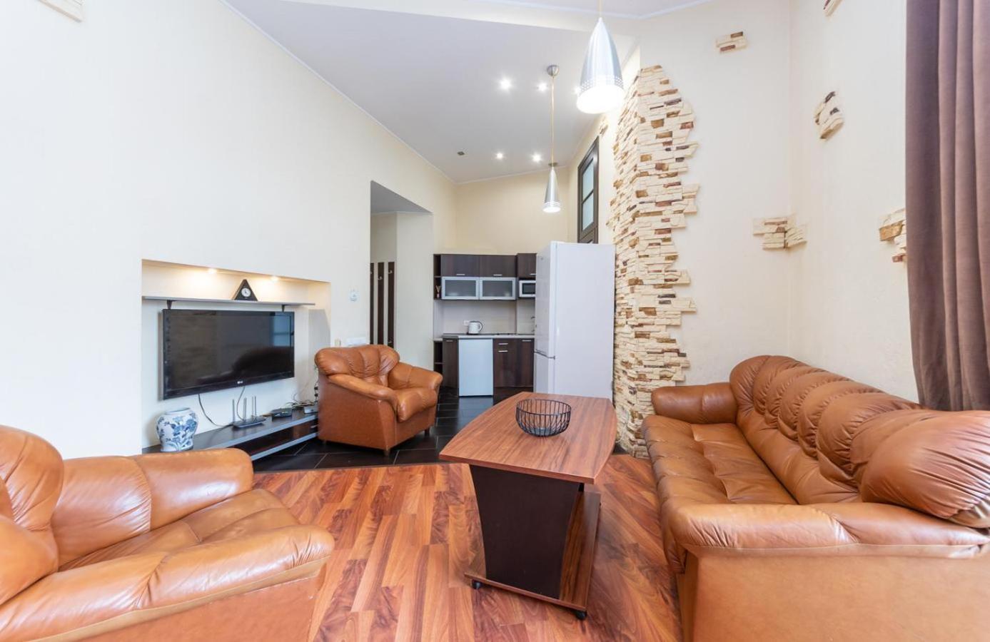 Comfortable Apartment On Mikhaylovskiy Lane เคียฟ ภายนอก รูปภาพ