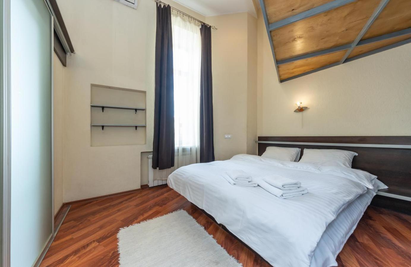 Comfortable Apartment On Mikhaylovskiy Lane เคียฟ ภายนอก รูปภาพ