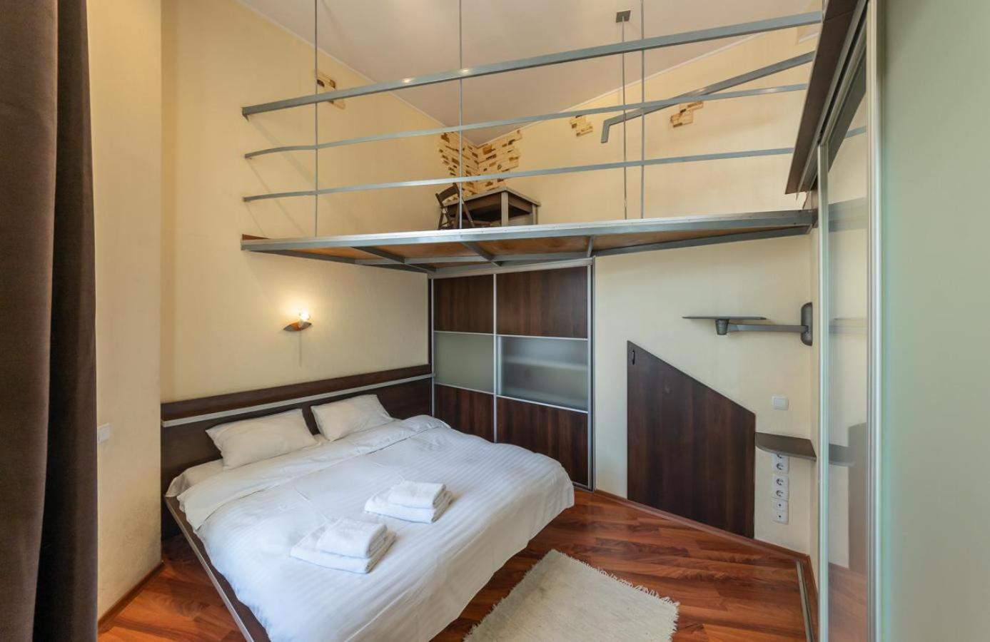 Comfortable Apartment On Mikhaylovskiy Lane เคียฟ ภายนอก รูปภาพ