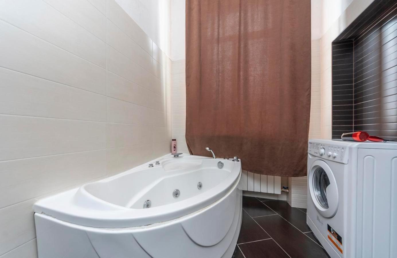 Comfortable Apartment On Mikhaylovskiy Lane เคียฟ ภายนอก รูปภาพ