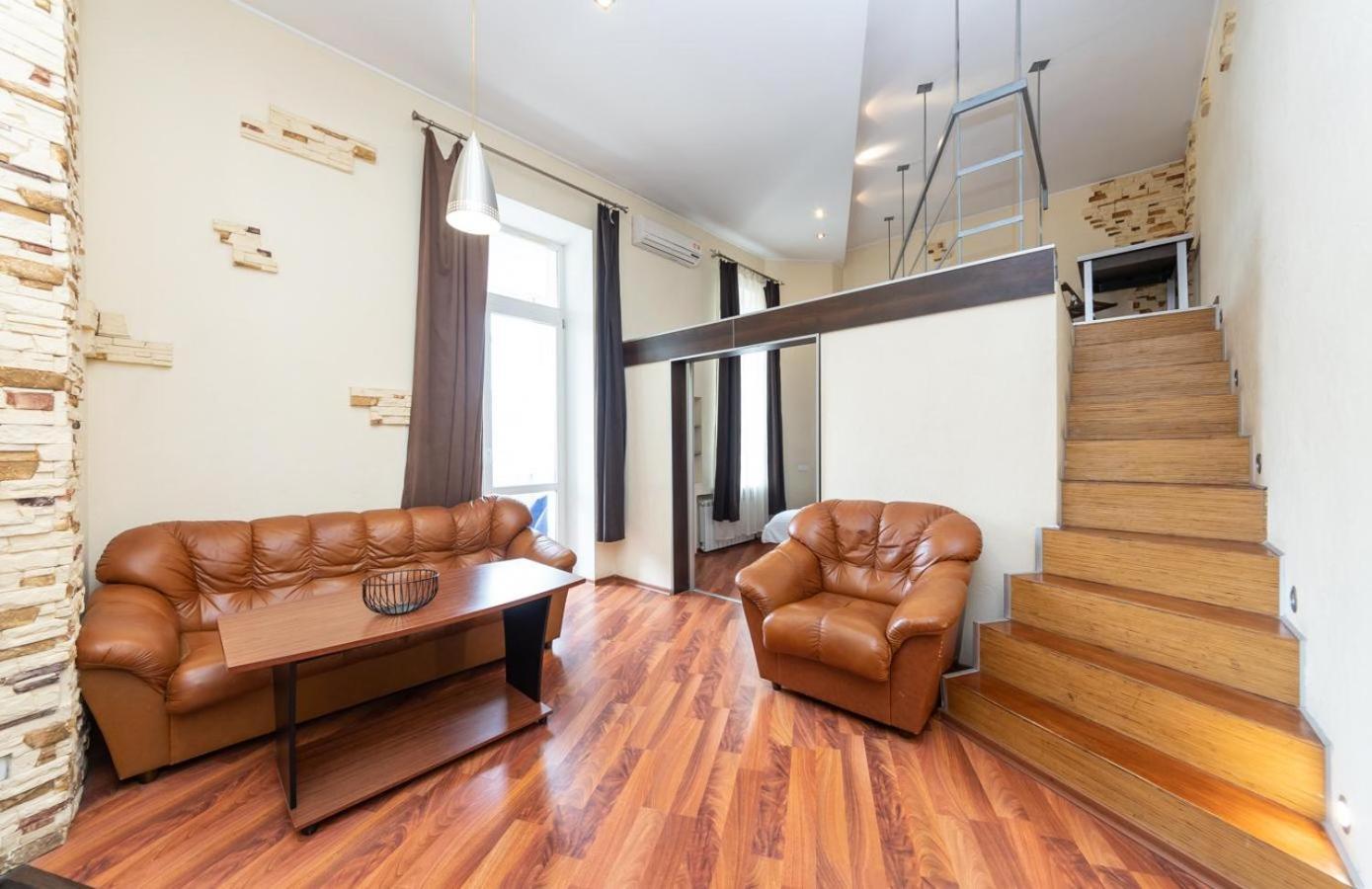 Comfortable Apartment On Mikhaylovskiy Lane เคียฟ ภายนอก รูปภาพ