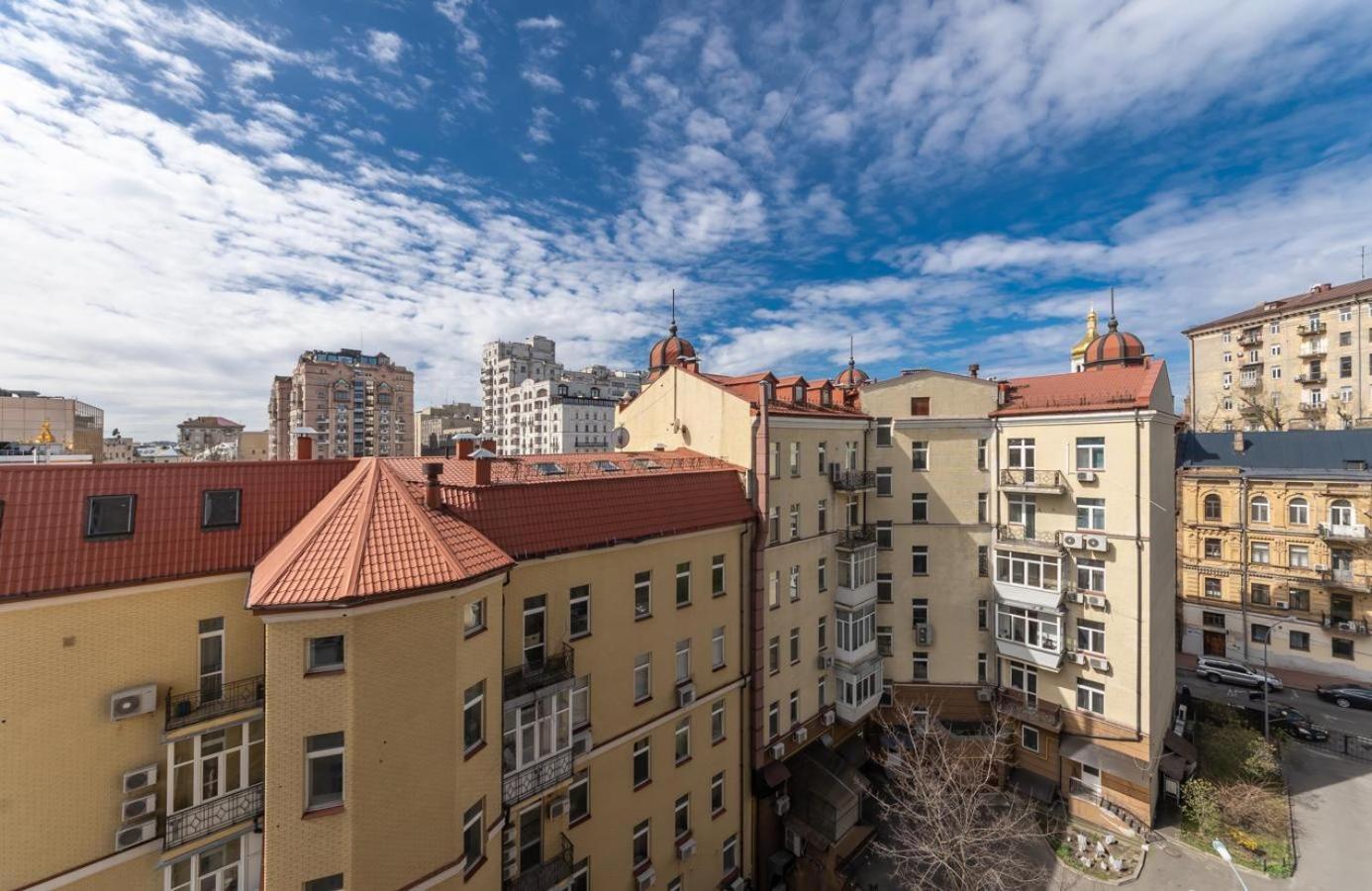 Comfortable Apartment On Mikhaylovskiy Lane เคียฟ ภายนอก รูปภาพ