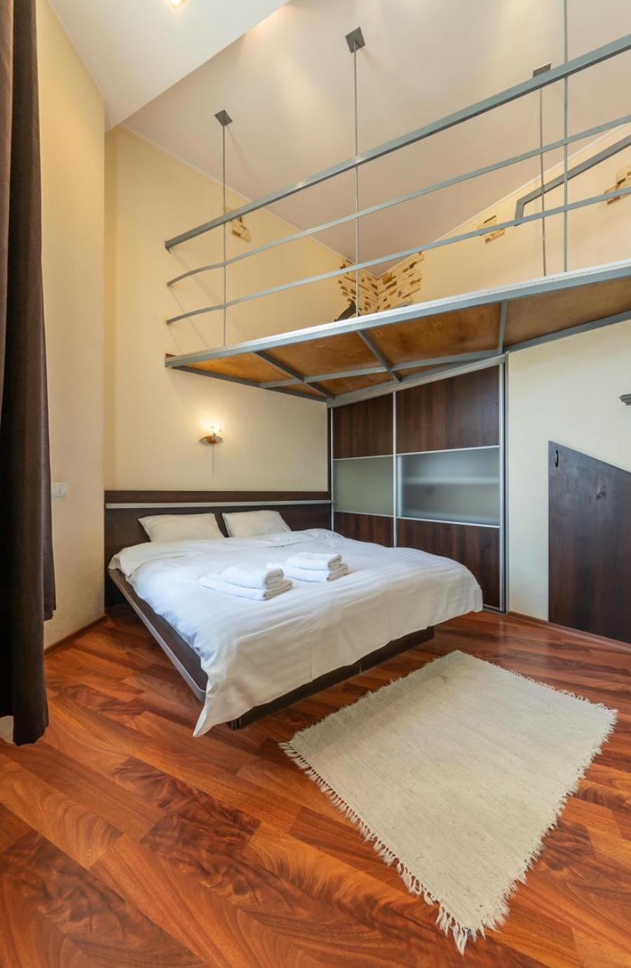 Comfortable Apartment On Mikhaylovskiy Lane เคียฟ ภายนอก รูปภาพ