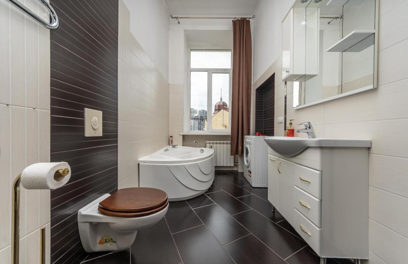 Comfortable Apartment On Mikhaylovskiy Lane เคียฟ ภายนอก รูปภาพ